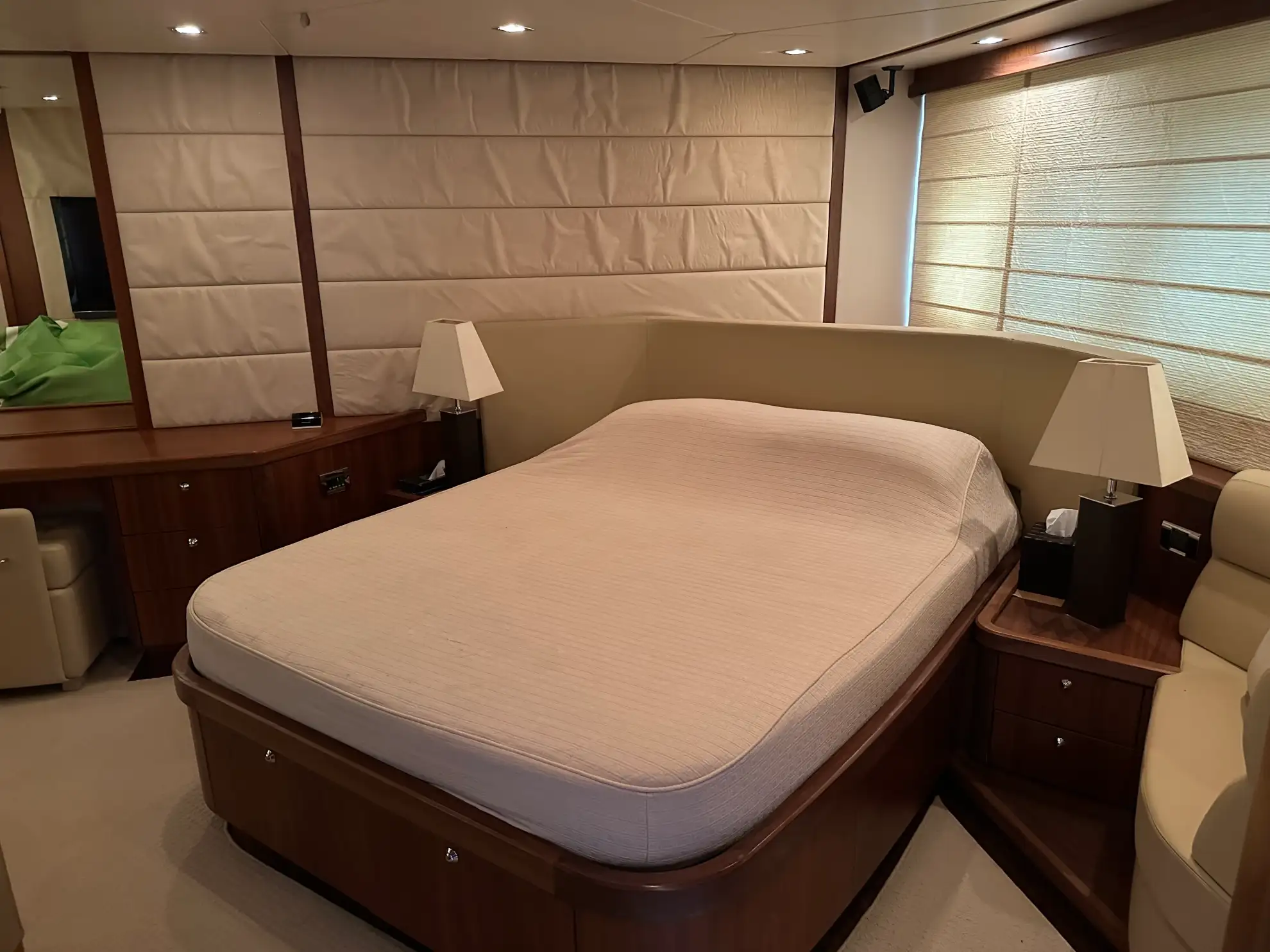 Sunseeker Manhattan 74’ — photo 15