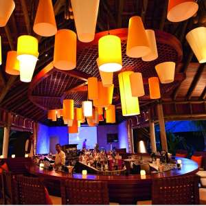 Zee Bar (Constance Ephelia)