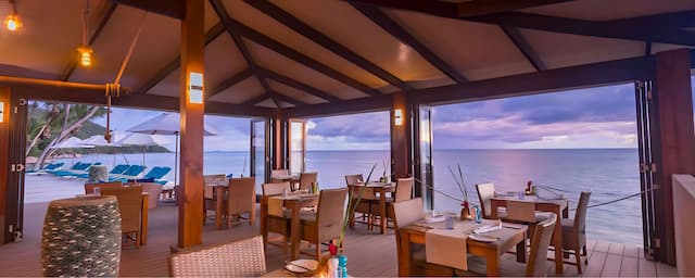 Mango Terrace (Coco De Mer & Black Parrot Suites)