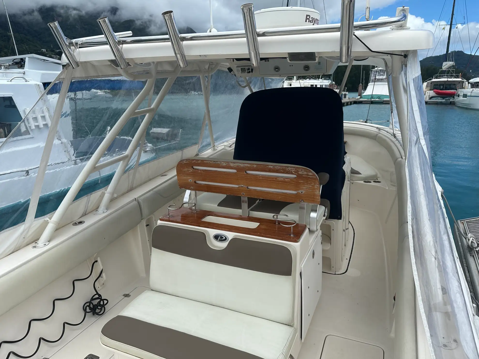 32' Persuit "MIMI" — photo 10