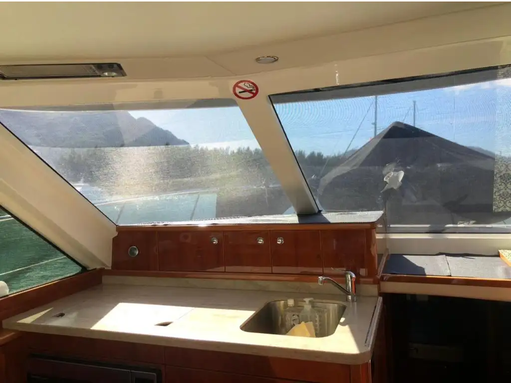 51' Riviera "USHAKA" — photo 5