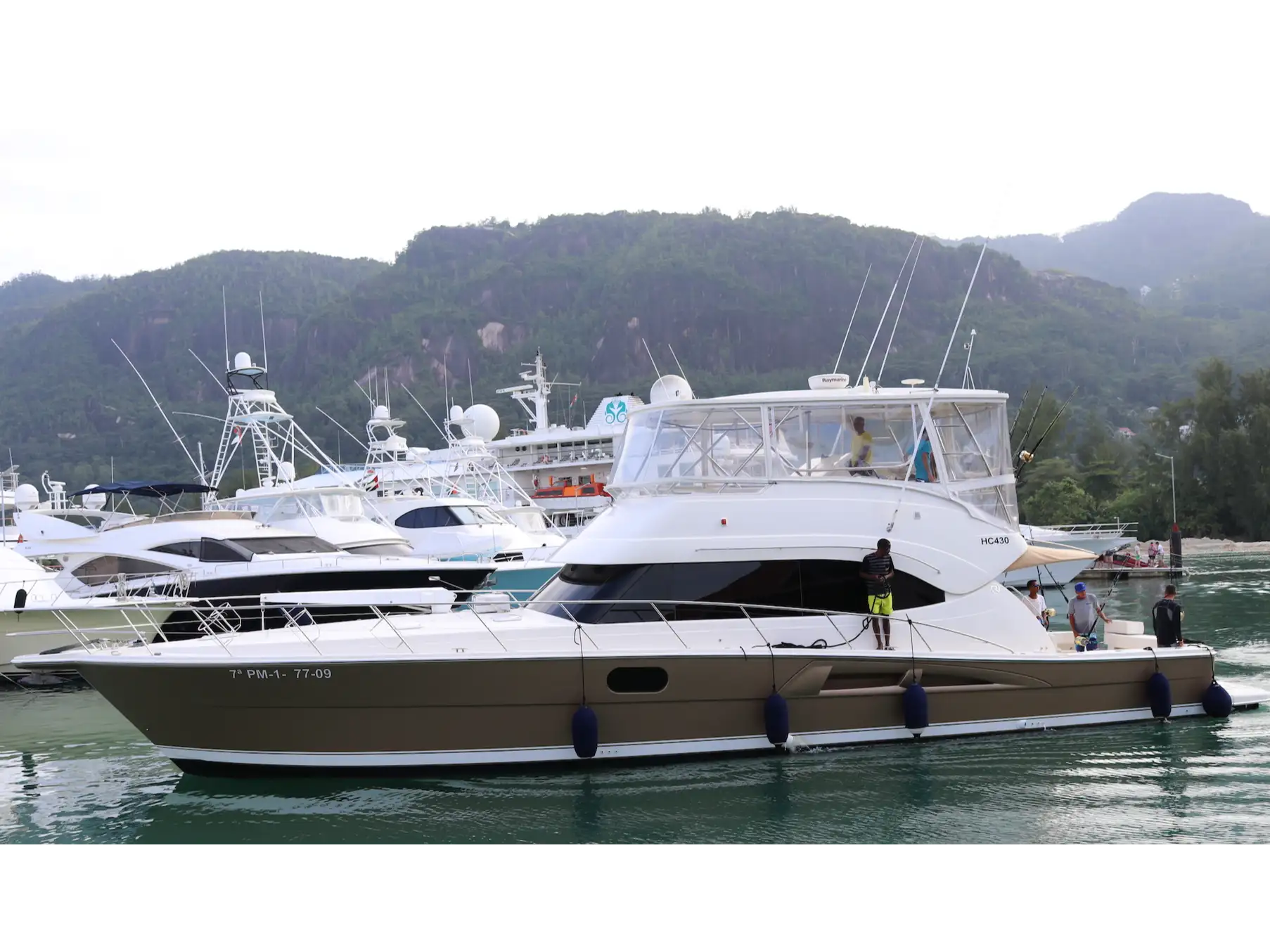 60' Riviera Open Flybridge "Vogue" — photo 3