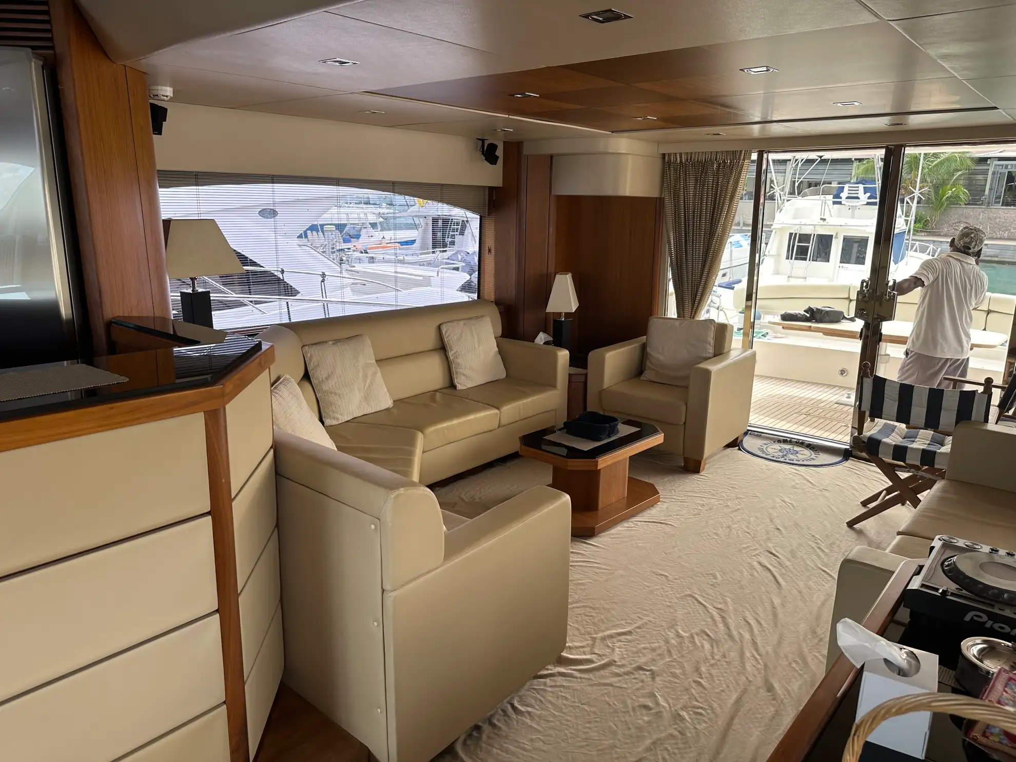 Sunseeker Manhattan 74’ — photo 34