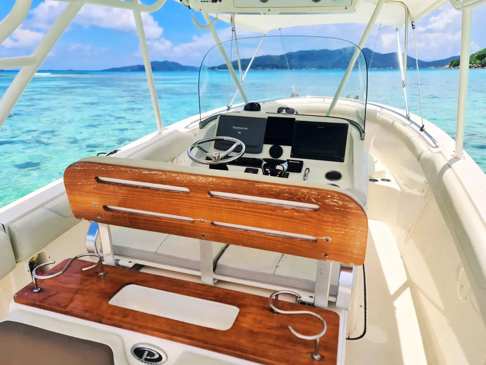 32' Persuit "MIMI" — photo 3