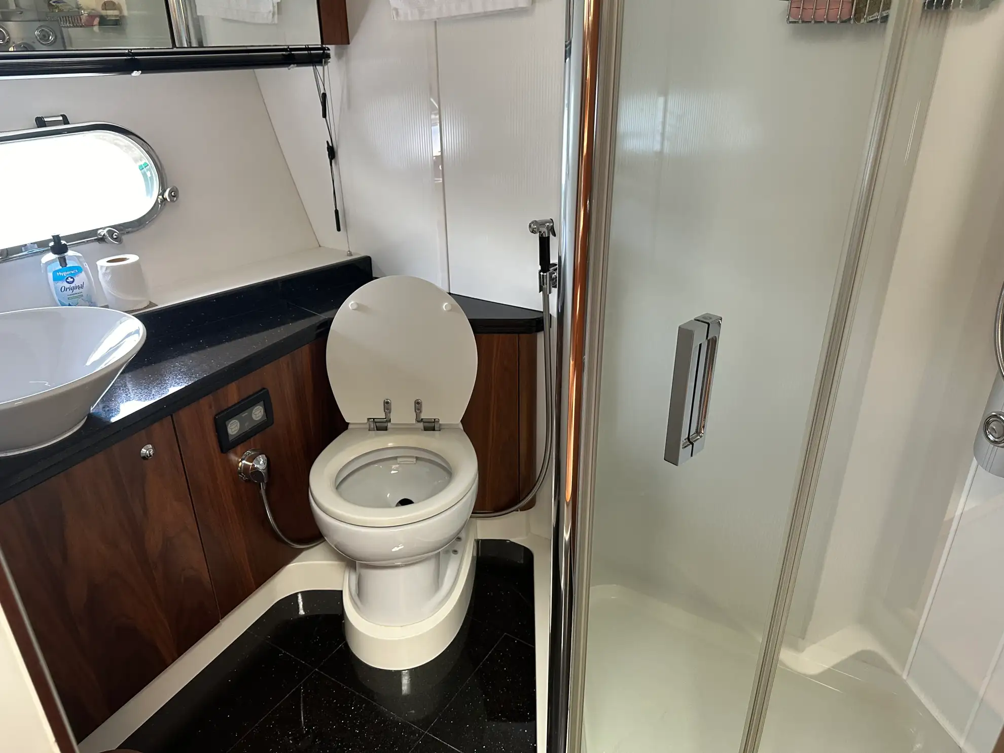 Sunseeker Manhattan 74’ — photo 31
