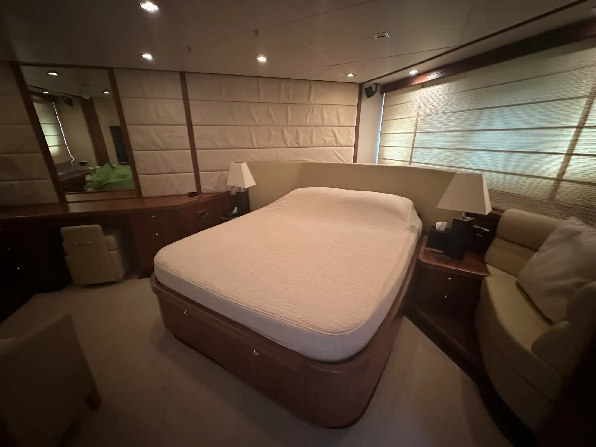 Sunseeker Manhattan 74’ — photo 14