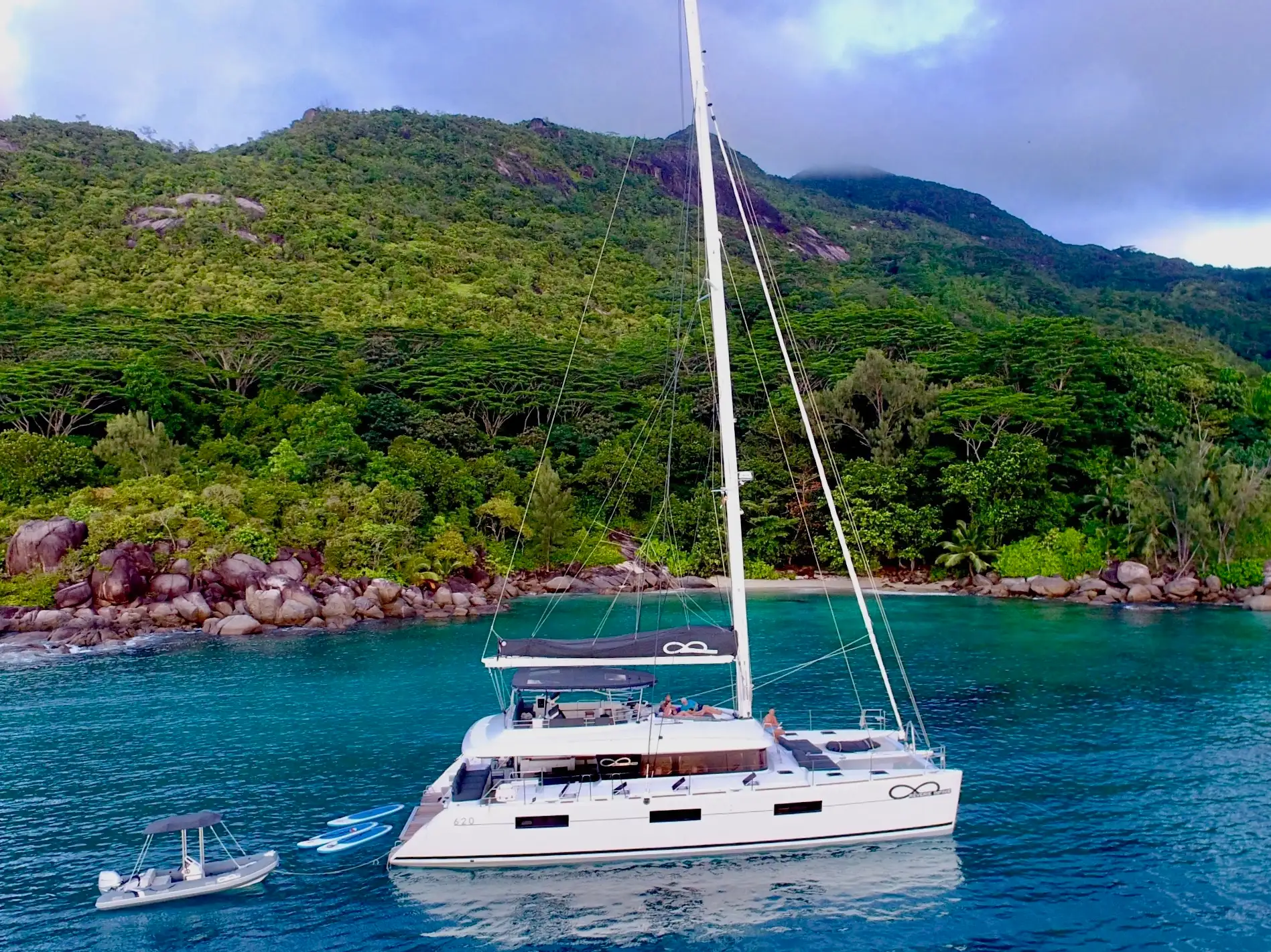 62' Leopard "REVERIE INFINIE" — photo 4