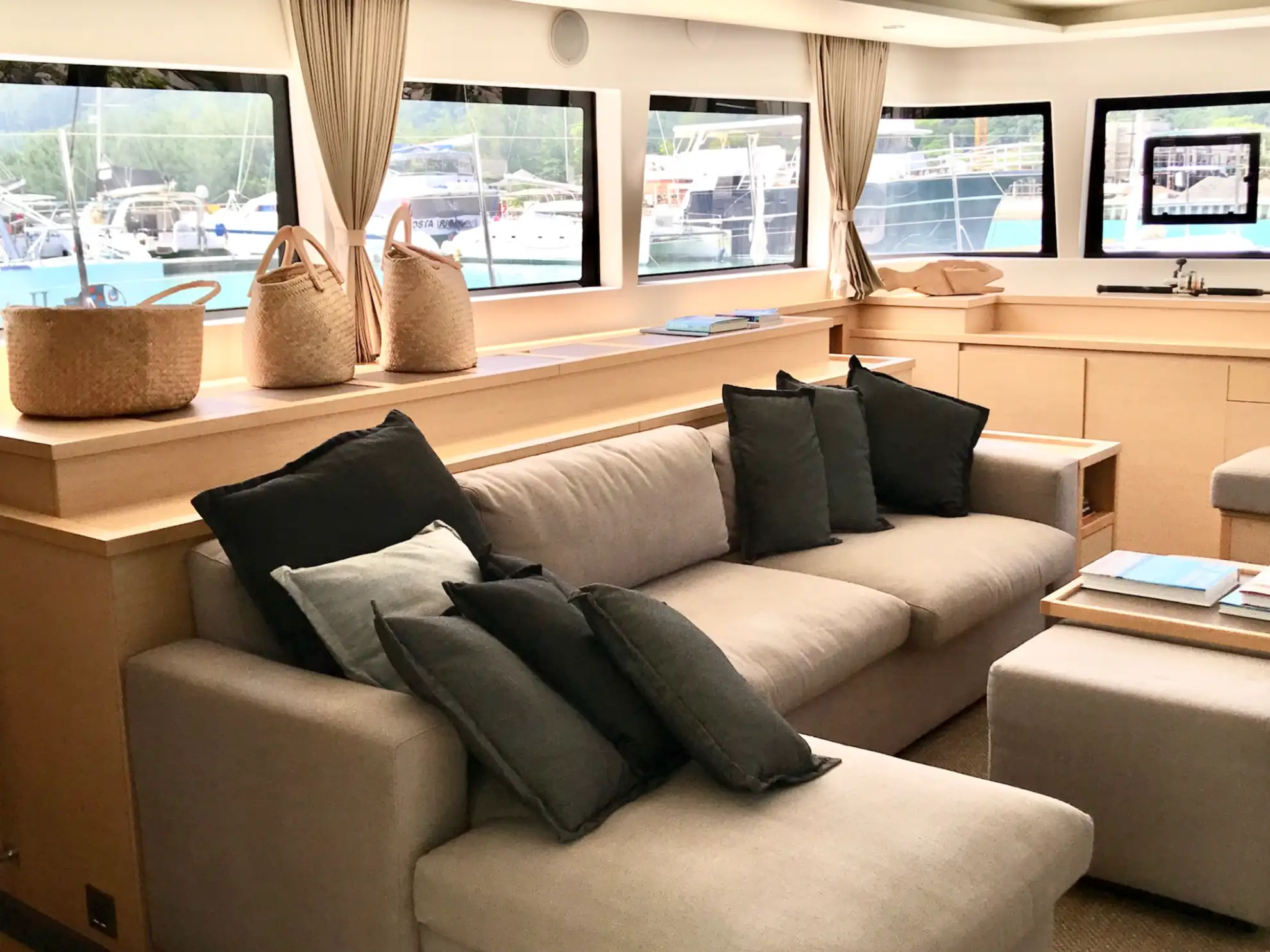 62' Leopard "REVERIE INFINIE" — photo 12