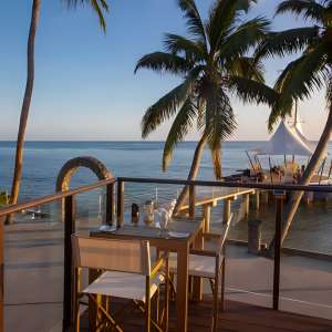 Hibiscus Restaurant (Coco De Mer & Black Parrot Suites)