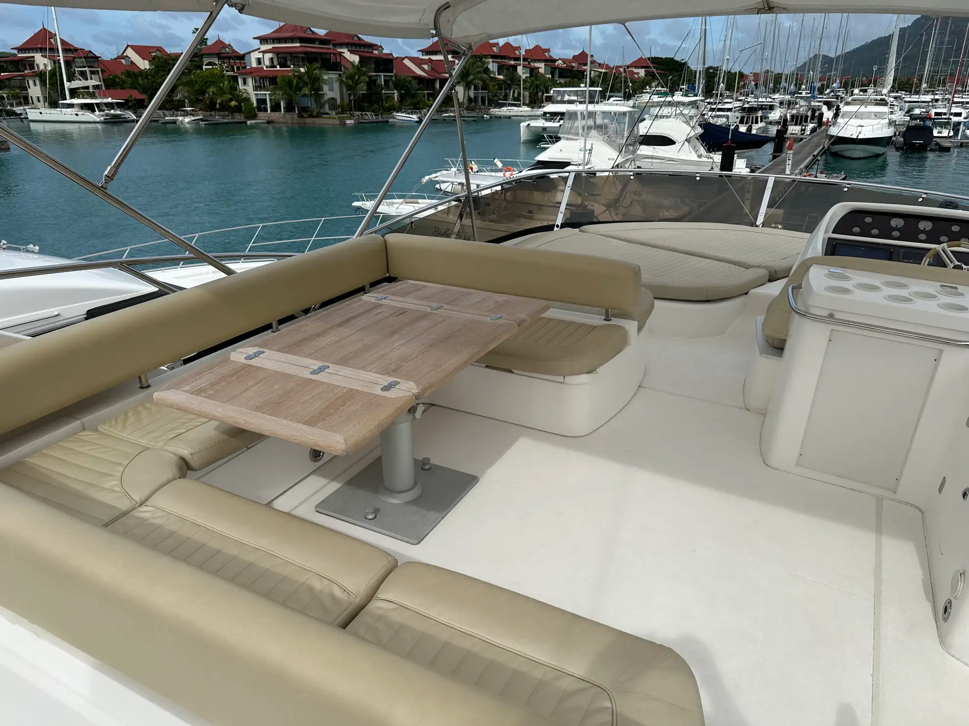 Sunseeker Manhattan 74’ — photo 23