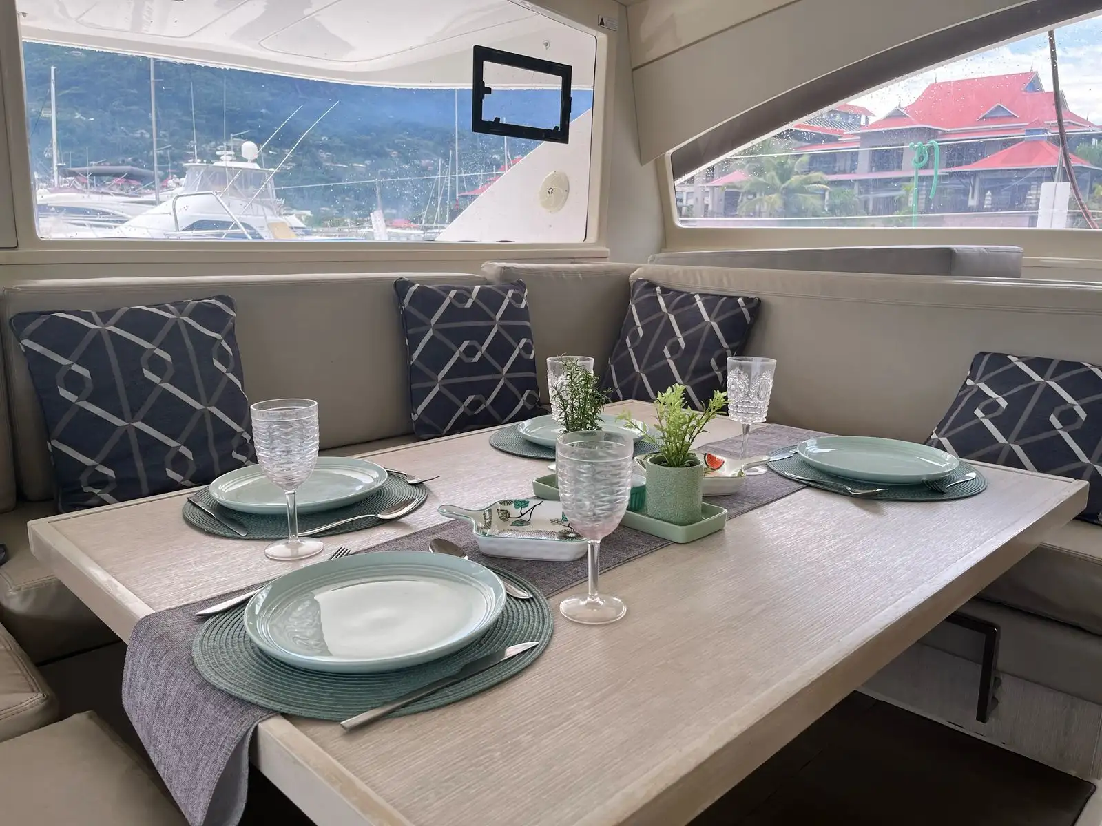 48' Leopard — photo 2