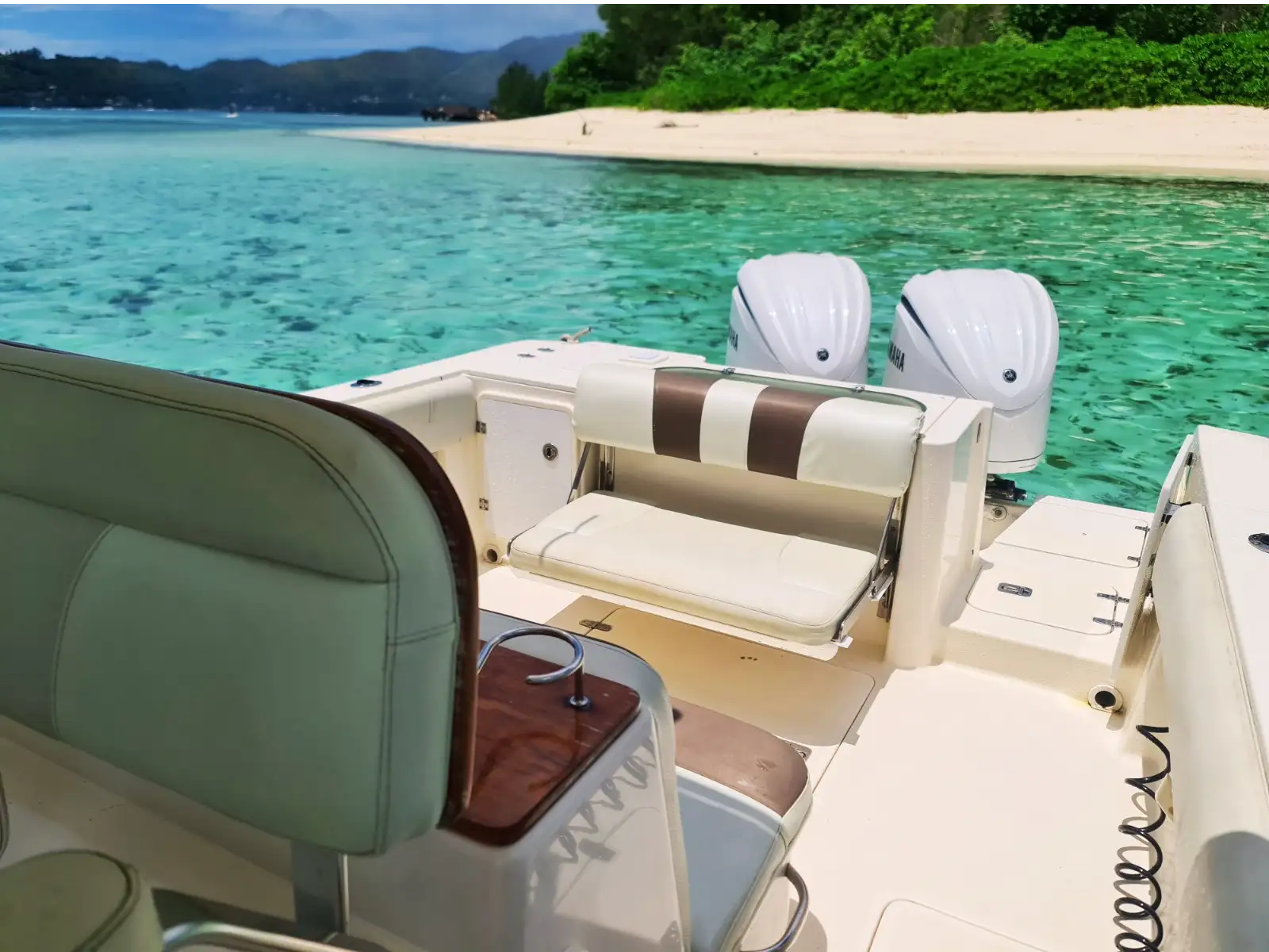 32' Persuit "MIMI" — photo 6